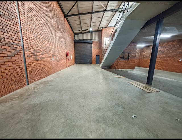 377M² WAREHOUSE TO LET IN ORMONDE